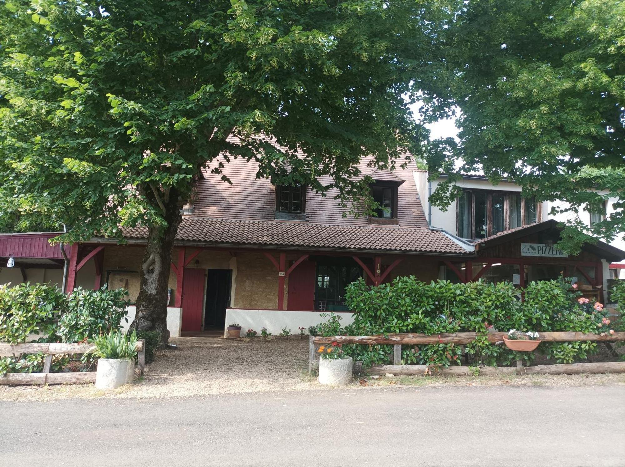 3-Gite 4 Personnes Avec Piscine Saint-Aubin-de-Nabirat Exterior foto